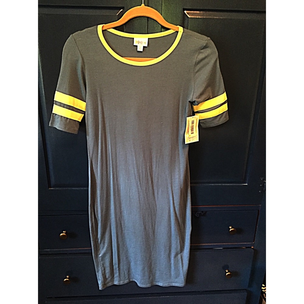 *NWT* LuLaRoe Varsity Dress